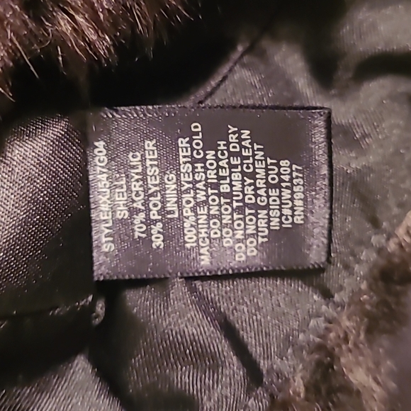 Fur Vest..like new condition. - Picture 5 of 5